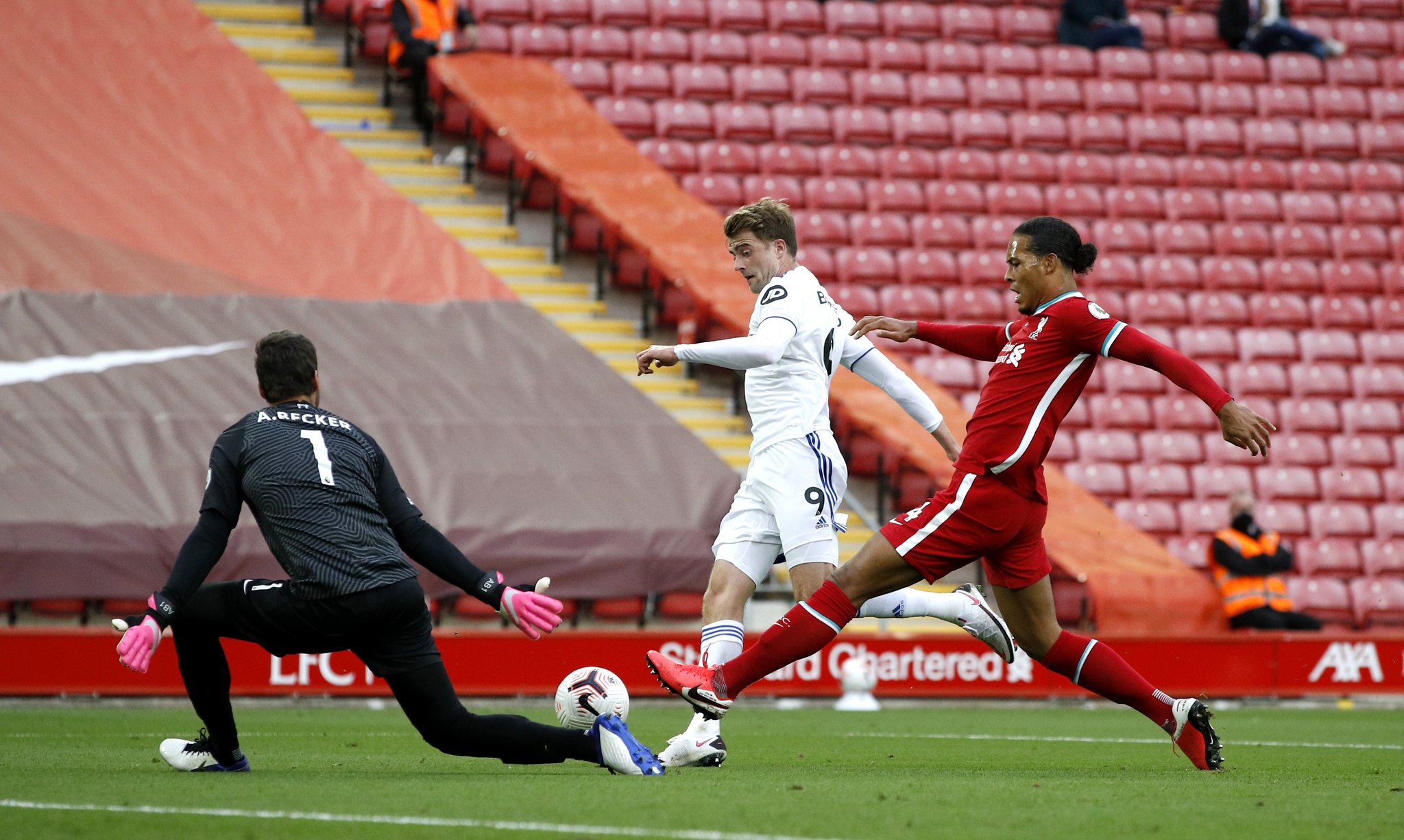 围内广泛投 围内广泛投