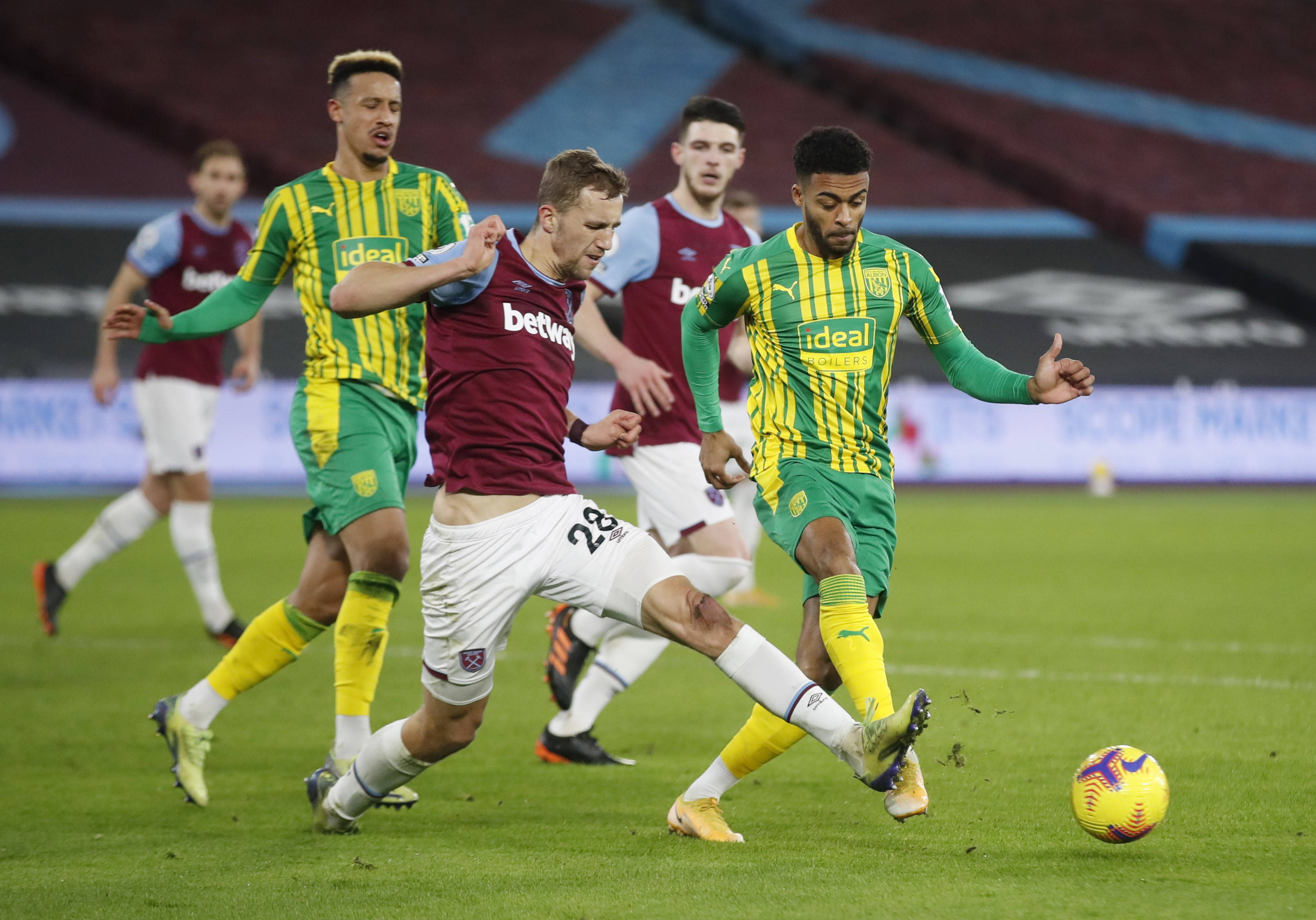 劉越激發隊伍士氣：國足堅持、勇往直前！.